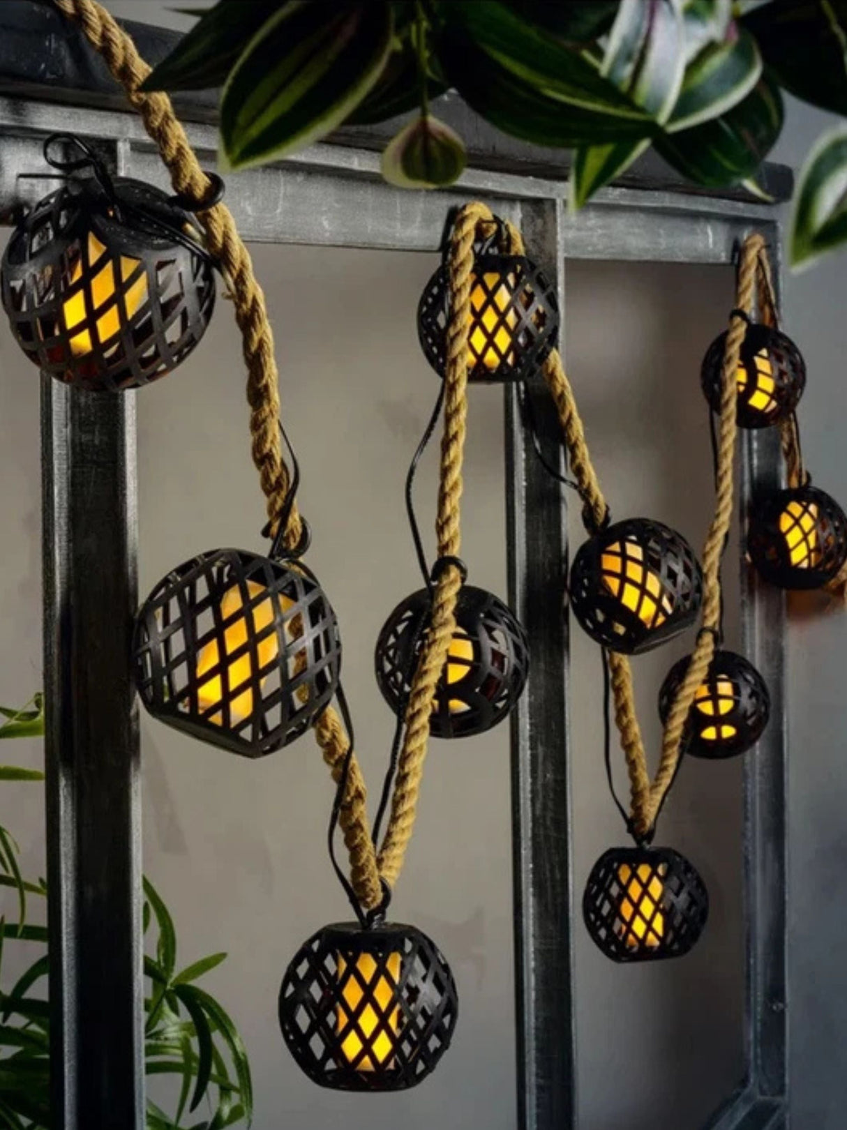 Solar Light Chain (Lattice Design)