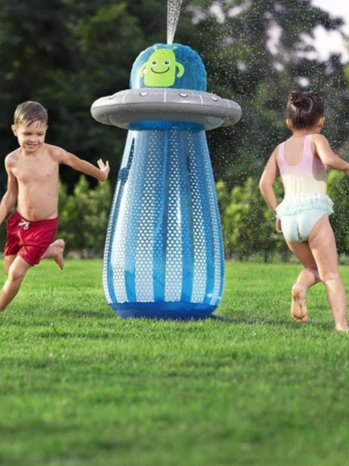 Ufo Punching Bag With Water Sprinkler