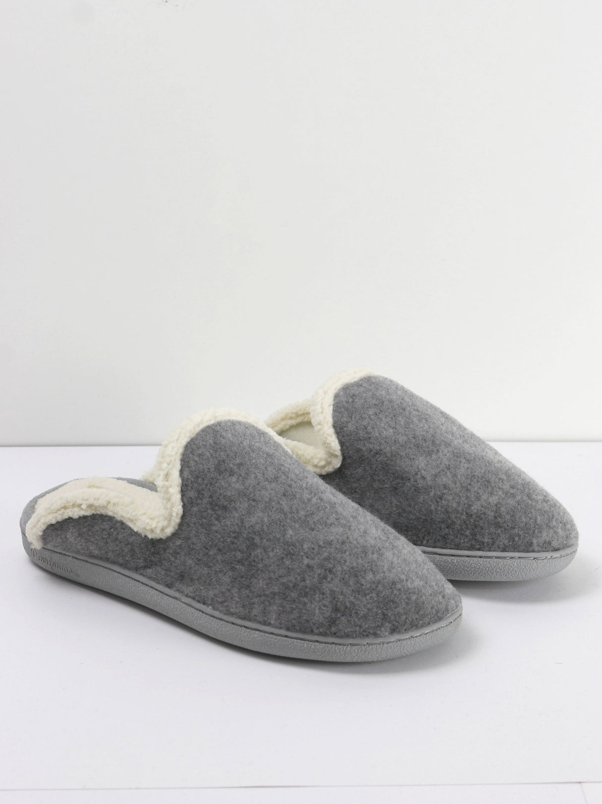 Image for Women's Wool Inside Plain Slippers,Grey