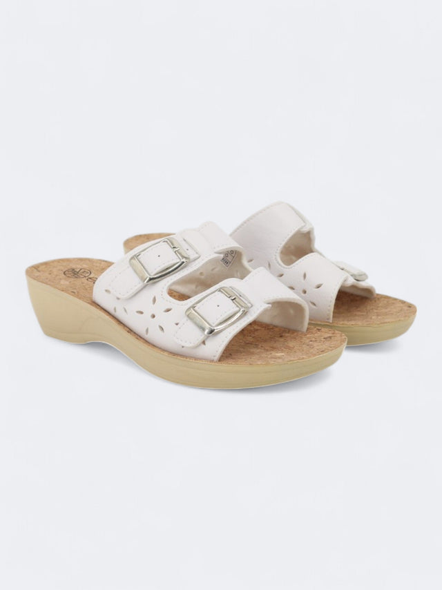 Image for Women's Textured Buckle Flat slippers,White
