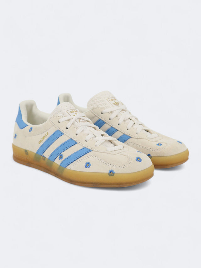 Image for Women's Textured Floral Embroidered Sneakers,Light Beige/Blue