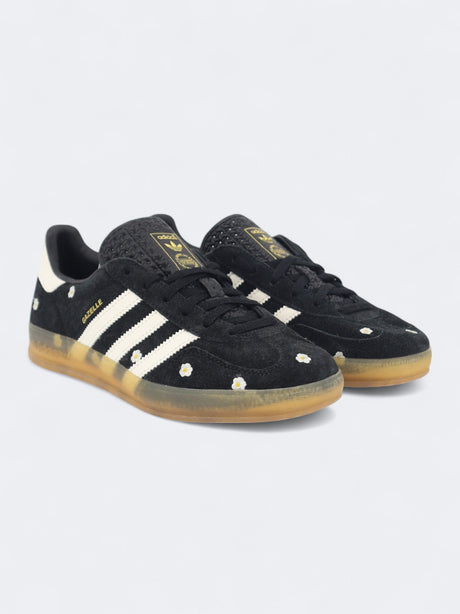Image for Women's Textured Floral Embroidered Sneakers,Black