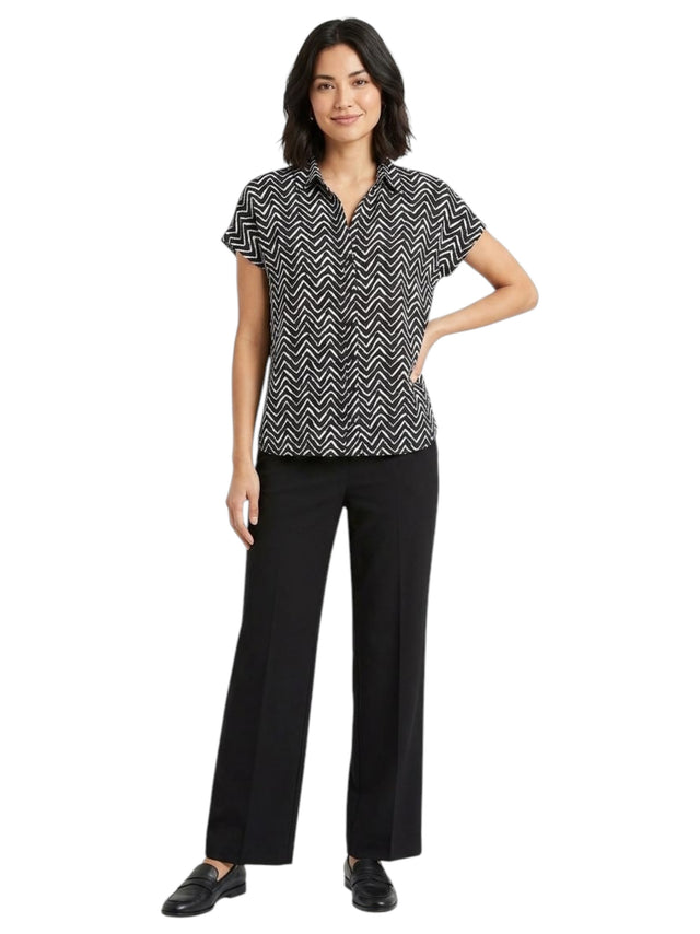 Image for Women's Zigzag Stripped Top,Black