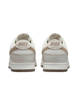 Dunk Low Petro Se Men's Logo Patched Shoes,White