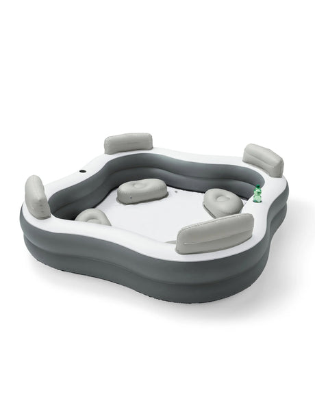 Lounge Pool