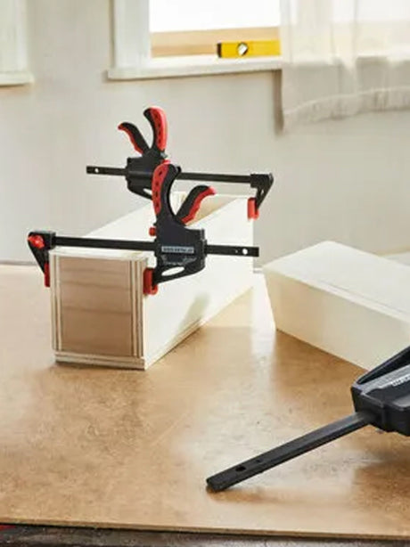 One-Handed Bar Clamps