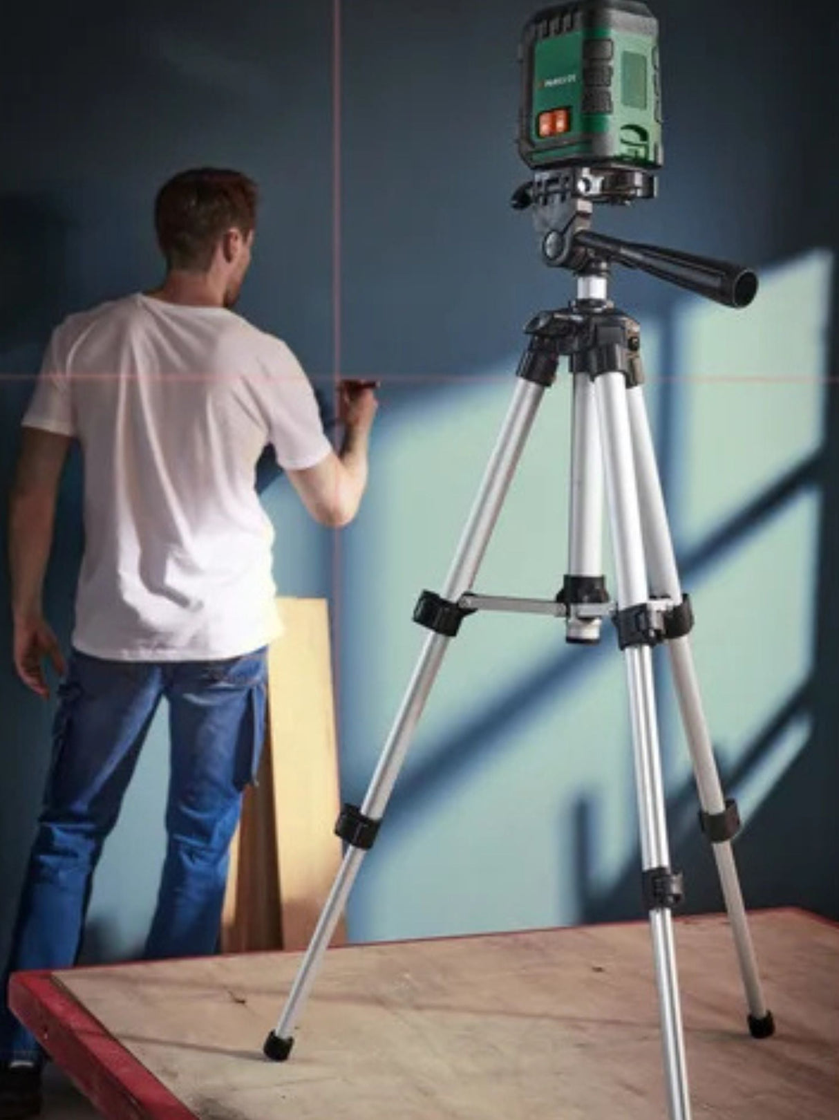 Cross Line Laser With Tripod