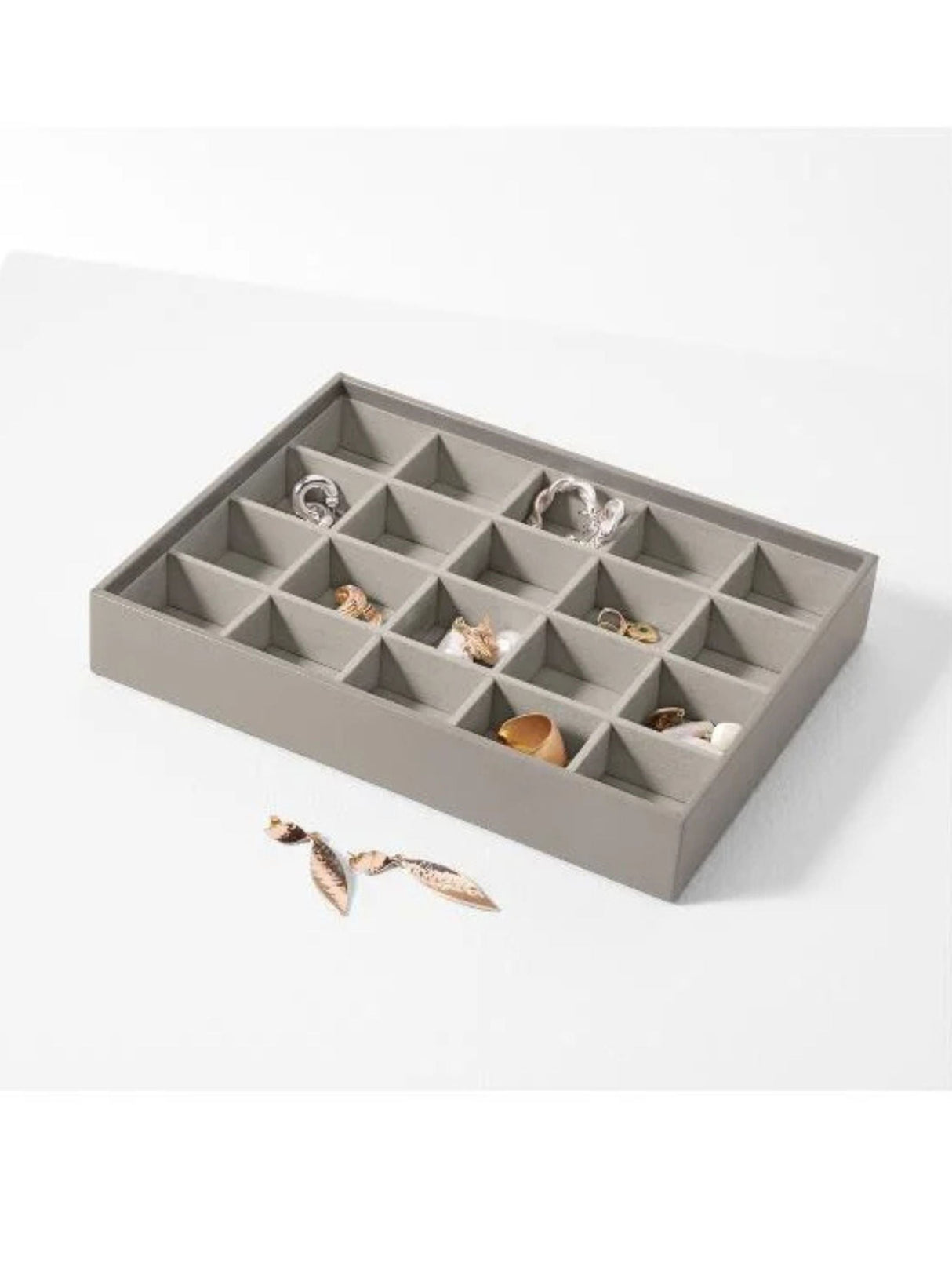 Stackable jewelry box