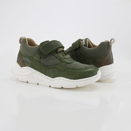 Kids Boy Sporty with a lightweight outer sole sneakers,Olive